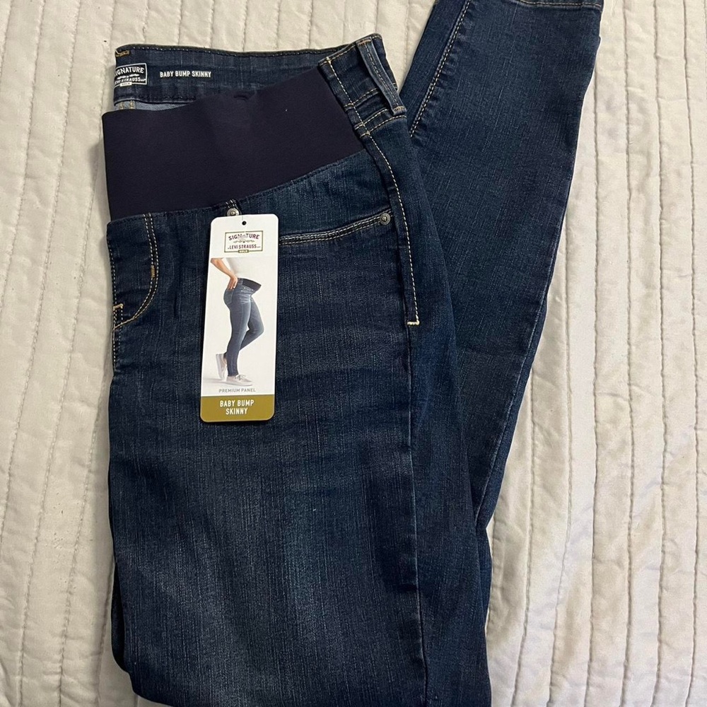 Levi’s maternity jeans